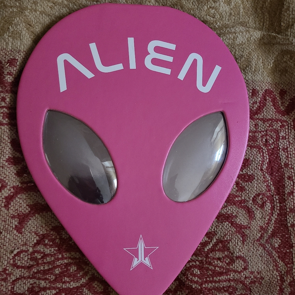 Jeffree Star Alien Palette - NEW